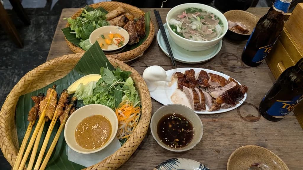 越南美食:河粉、烤肉等豐富菜色